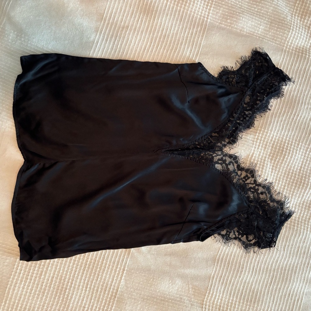 Lilysilk Elegant Black Lace Trim Sleepwear
